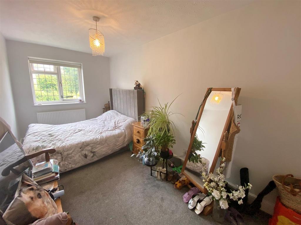 Bedroom 2.jpg