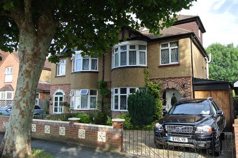 4 bedroom semi-detached house for sale, Avenue Road, Staines-Upon-Thames TW18