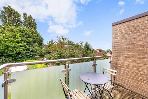 1 bedroom flat for sale, Flowers Close, London NW2