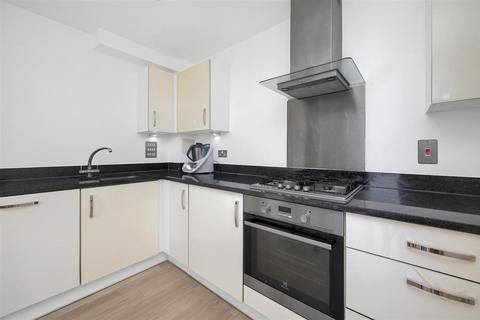 1 bedroom flat for sale, Flowers Close, London NW2