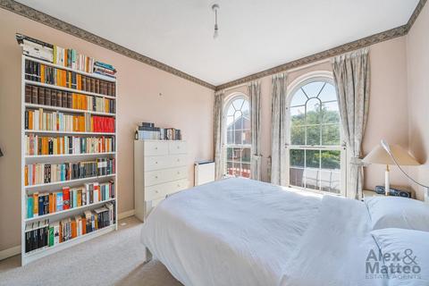31 William Square, London, SE16 5XJ