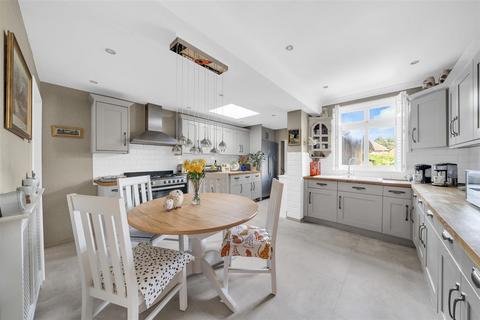 5 Annesley Drive, Croydon, CR0 8QX