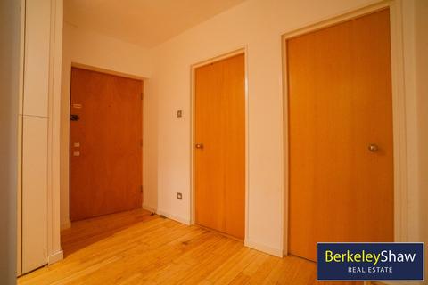 2 bedroom apartment to rent, Beetham Plaza, 25 The Strand, Liverpool
