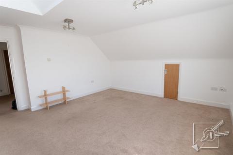 2 bedroom apartment for sale, Sunningdale Court, Wrotham Road