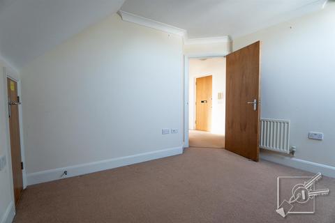 2 bedroom apartment for sale, Sunningdale Court, Wrotham Road