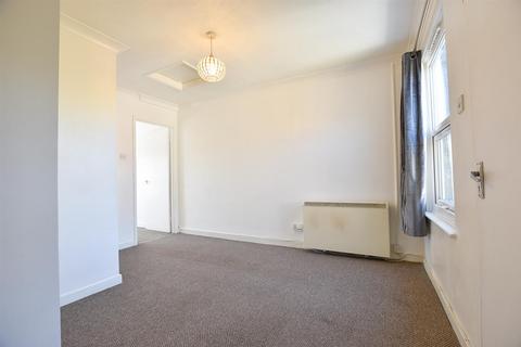 1 bedroom flat for sale, New Road, Ditton