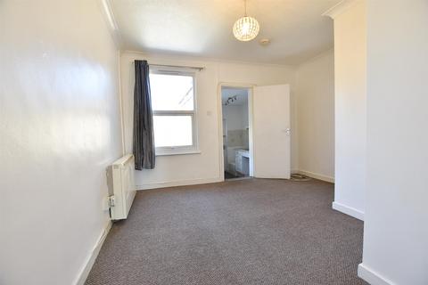 1 bedroom flat for sale, New Road, Ditton