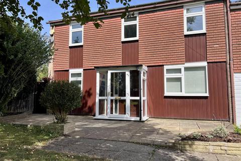 3 bedroom end of terrace house to rent, Jowett Close, Leicester LE3