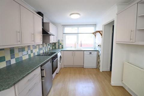 3 bedroom end of terrace house to rent, Jowett Close, Leicester LE3