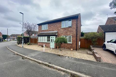 3 bedroom detached house for sale, Sycamore Close, Burbage LE10