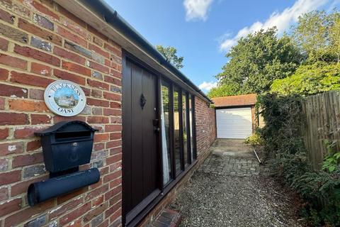 2 bedroom detached house for sale, Blackness Road, Crowborough