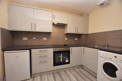 1 bedroom flat to rent, Lampton Road, Hounslow