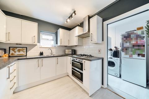 2 bedroom apartment for sale, Mill Green, Mitcham CR4