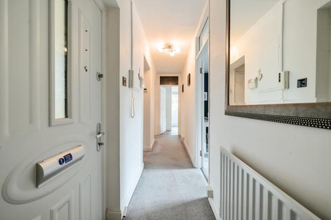 2 bedroom apartment for sale, Mill Green, Mitcham CR4