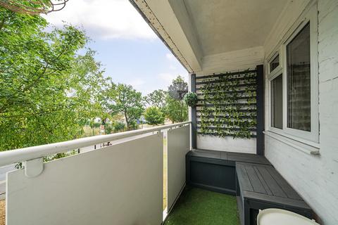 27 Mill Green, Mitcham Junction, Mitcham, CR4 4JE