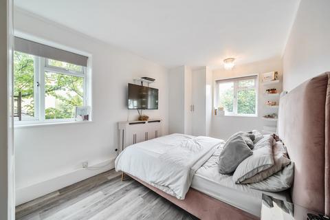 27 Mill Green, Mitcham Junction, Mitcham, CR4 4JE