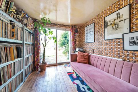 129 Grove Road, Mitcham, CR4 1AE
