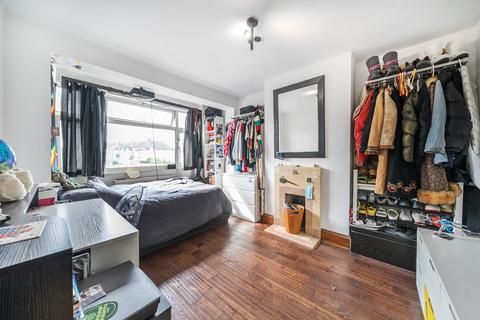 129 Grove Road, Mitcham, CR4 1AE