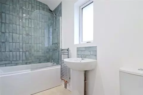 3 bedroom end of terrace house to rent - Näkymä 4