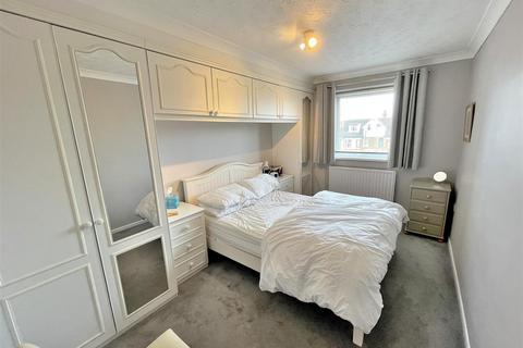 2 bedroom flat for sale, Buckingham Court, Hunstanton