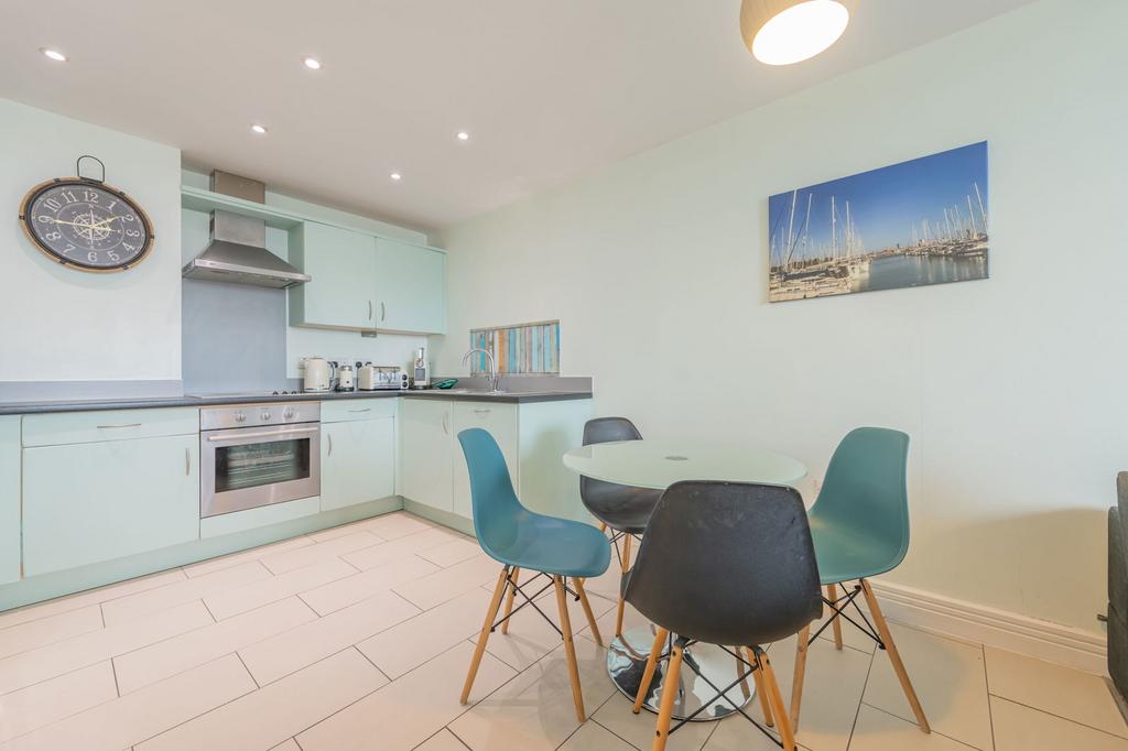 Weevil Lane, Gosport PO12 2 bed apartment for sale - £200,000