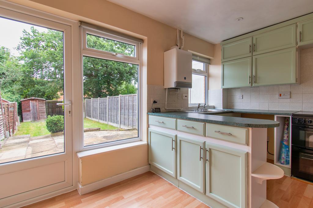 Kitchen/ Dining Room