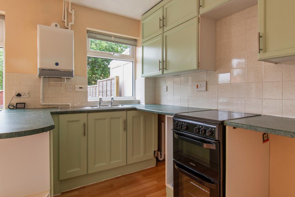 Kitchen/ Dining Room