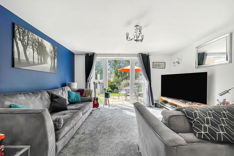 26 Graces Field, Stroud, GL5 4EN