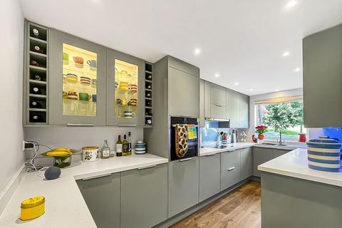 26 Graces Field, Stroud, GL5 4EN