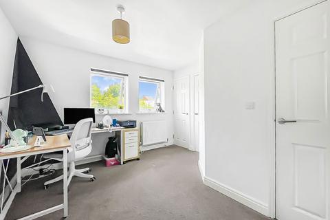 26 Graces Field, Stroud, GL5 4EN
