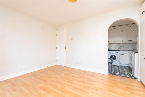 Studio for sale, Heatherbank Close, Dartford, Kent