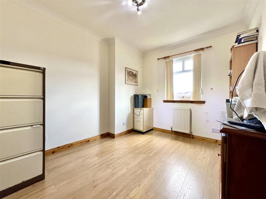 Seafar Drive, Kelty