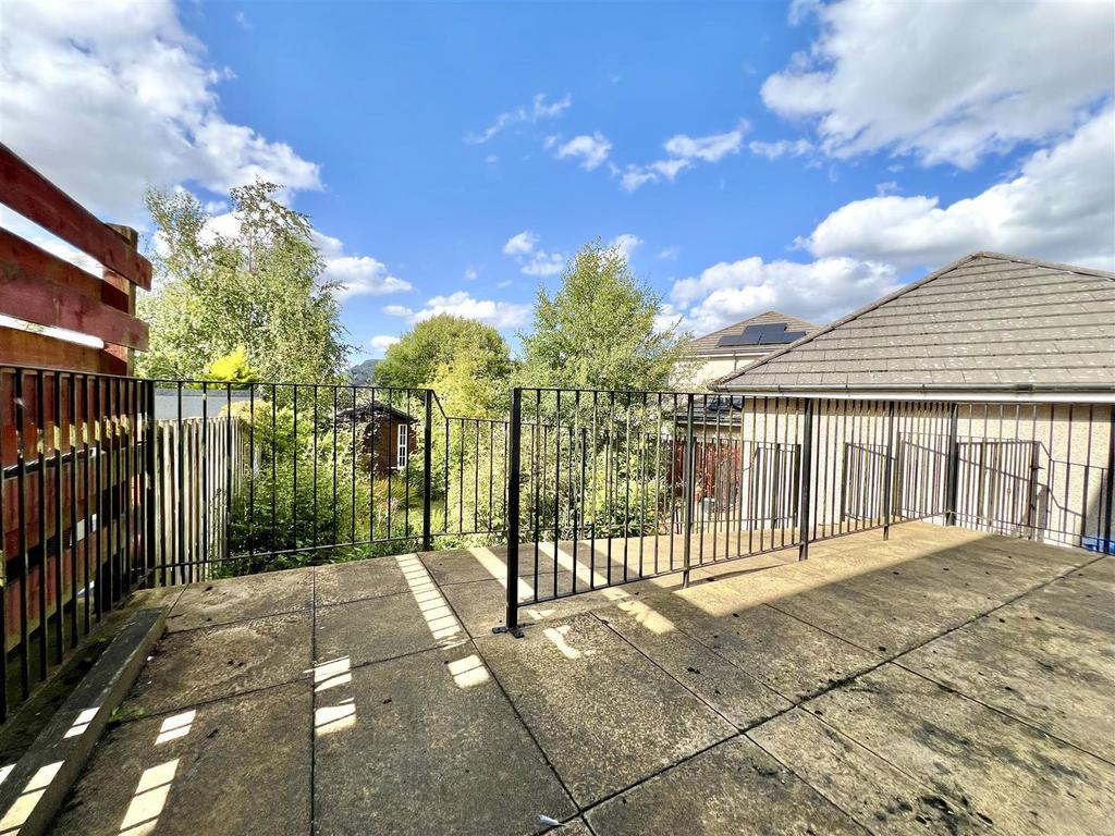 Seafar Drive, Kelty