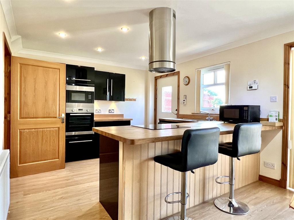Seafar Drive, Kelty