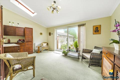 43 Worplesdon Road, Guildford, GU2 9RS
