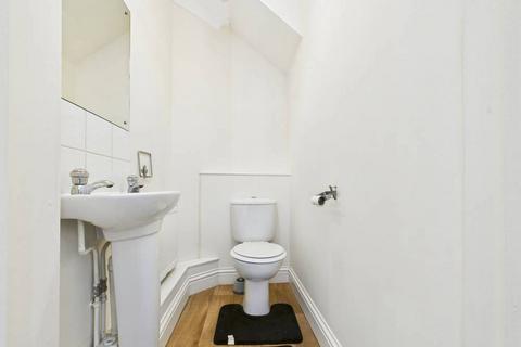 2 bedroom semi-detached house to rent, St. James's Rise, Colchester, Essex, CO1