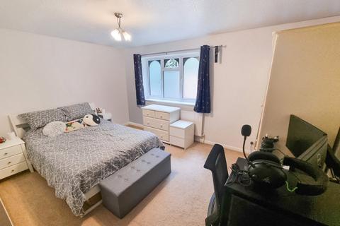 9 Britten Close, Ash, Aldershot, GU12 6LS
