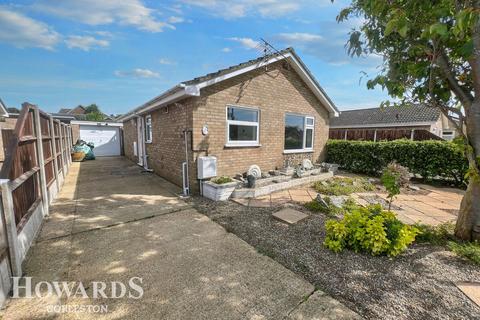 2 bedroom detached bungalow for sale, Silver Gardens, Belton