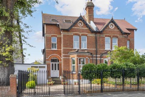 59 Lambton Road, Raynes Park, London, SW20 0LW