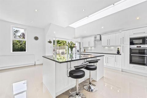 59 Lambton Road, Raynes Park, London, SW20 0LW