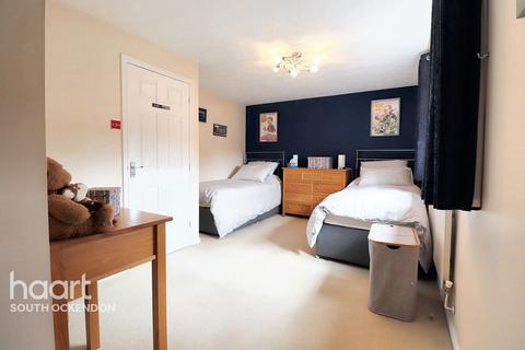 55 Holly Drive, South Ockendon, RM15 6TG