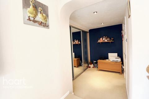 55 Holly Drive, South Ockendon, RM15 6TG