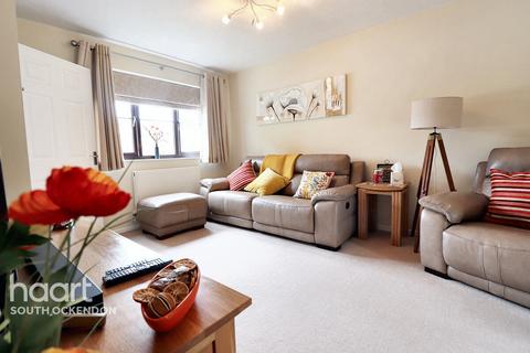 55 Holly Drive, South Ockendon, RM15 6TG