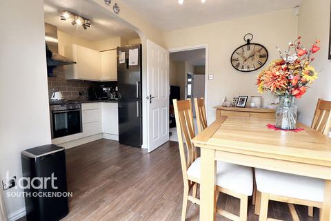 55 Holly Drive, South Ockendon, RM15 6TG