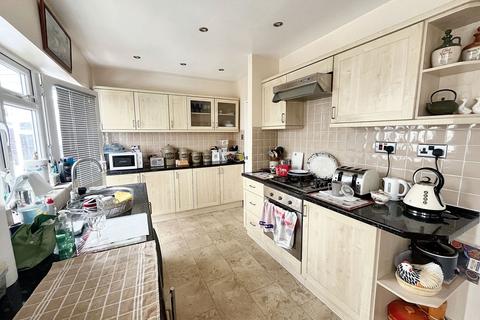 2 bedroom detached house for sale, Sycamore Grove, Trowbridge BA14