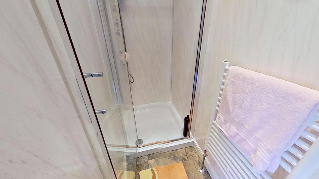 Ensuite Shower Room
