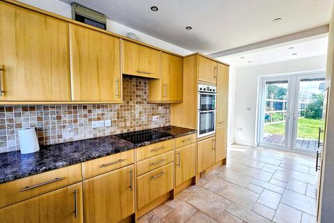 16 Coast View, Bude, EX23 8AG