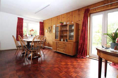 29 Dovetrees, Covingham, Swindon, SN3 5AX