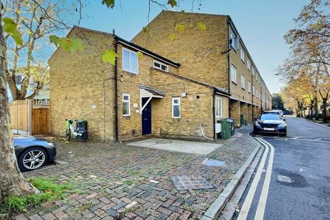 4 bedroom apartment to rent, Mandela Street, London, SW9