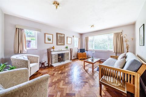 4 bedroom detached house for sale, Common Road, Claygate, KT10